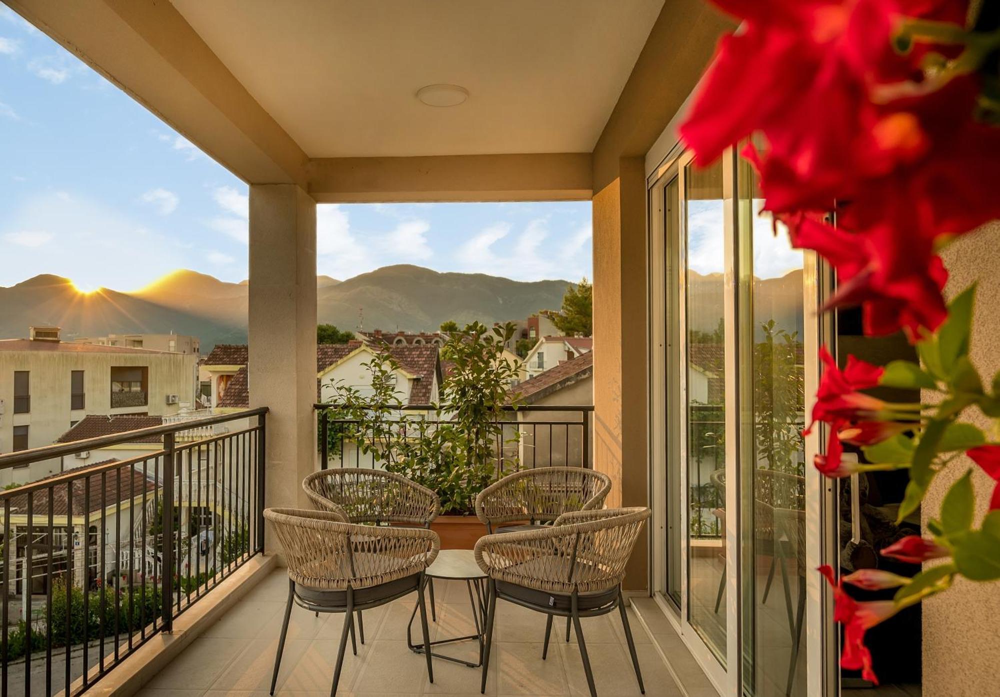 Villa Linz Tivat Bagian luar foto
