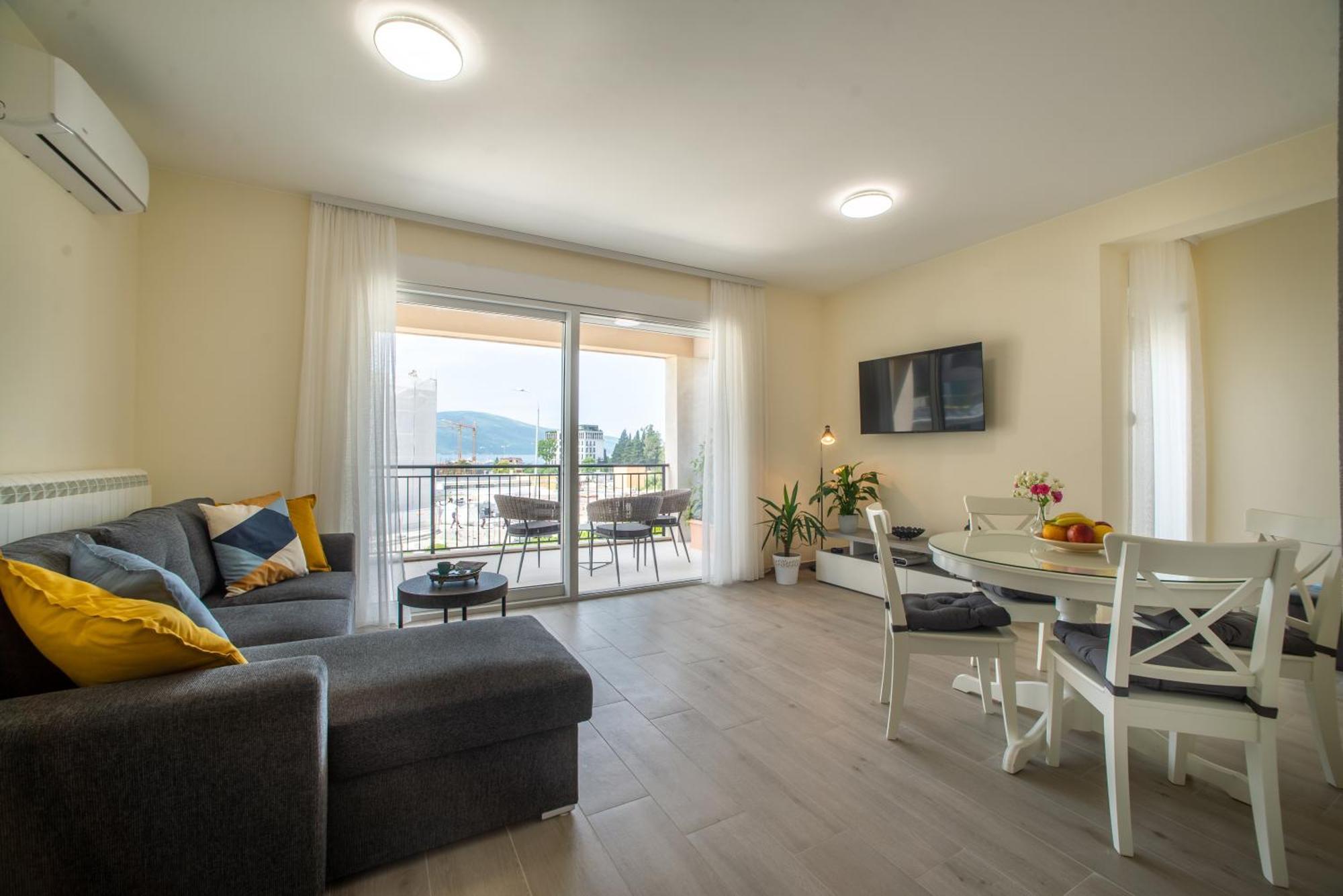 Villa Linz Tivat Bagian luar foto